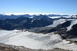 La porzione di ghiacciaio antistante la vetta verso la linea di confine